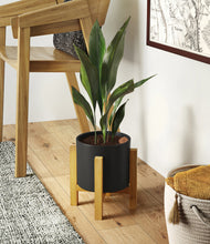 Load image into Gallery viewer, Black stand:light