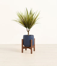 Charger l'image dans la galerie, Deep Navy stand:dark
