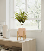 Charger l'image dans la galerie, Gentle Pink stand:light