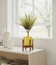 Charger l'image dans la galerie, Key Lime Yellow stand:dark