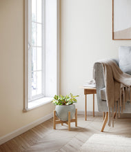 Load image into Gallery viewer, Deep Ocean stand:bamboo