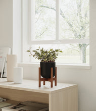 Load image into Gallery viewer, Stone Black stand:dark