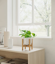 Load image into Gallery viewer, Hammered Ivory stand:bamboo