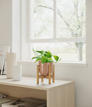 Load image into Gallery viewer, Hammered Peach Pink stand:bamboo