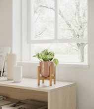 Load image into Gallery viewer, Hammered Peach Pink stand:bamboo