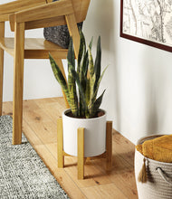 Load image into Gallery viewer, White stand:light