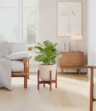 Lade das Bild in den Galerie-Viewer, Sandy Pink stand:walnut