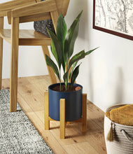 Load image into Gallery viewer, Deep Navy stand:light
