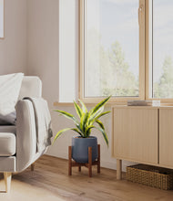 Lade das Bild in den Galerie-Viewer, Deep Navy stand:walnut
