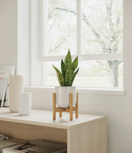 Load image into Gallery viewer, Hammered Ivory stand:bamboo
