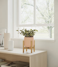 Charger l'image dans la galerie, Gentle Pink stand:light
