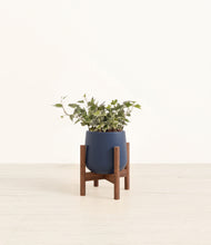 Charger l'image dans la galerie, Deep Navy stand:dark
