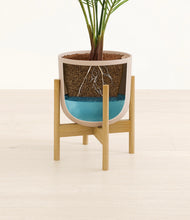 Load image into Gallery viewer, Sandy Pink stand:bamboo
