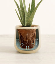 Load image into Gallery viewer, Almond Green stand:all
