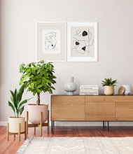 Load image into Gallery viewer, Sandy stand:two_stands
