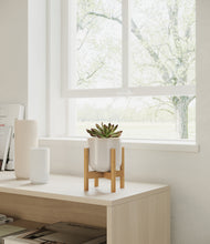 Load image into Gallery viewer, Snowdrift White stand:bamboo
