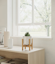 Load image into Gallery viewer, Hammered Ivory stand:bamboo
